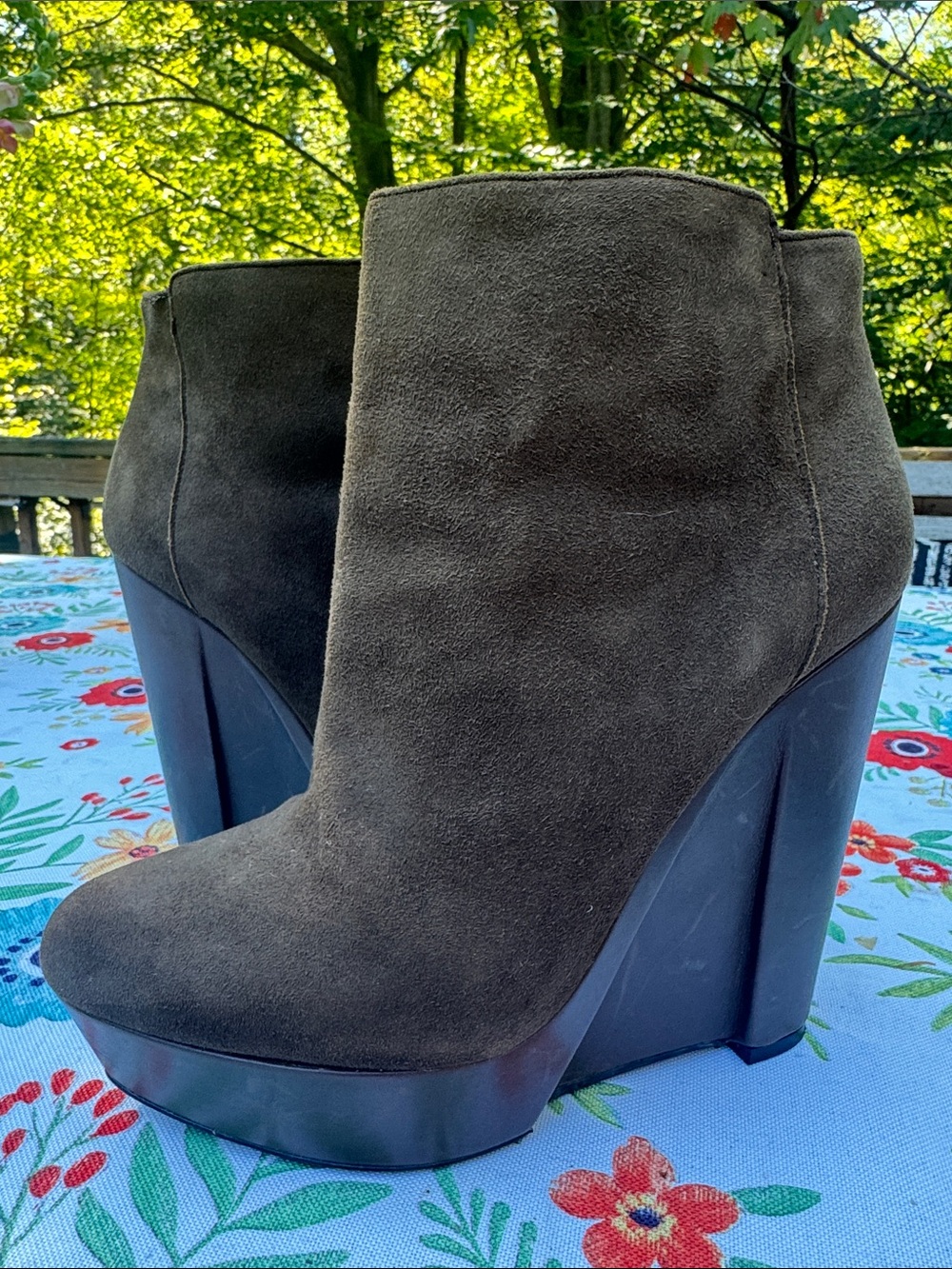 EUC Theory Brown Suede Platform Wedge Booties US 7.5